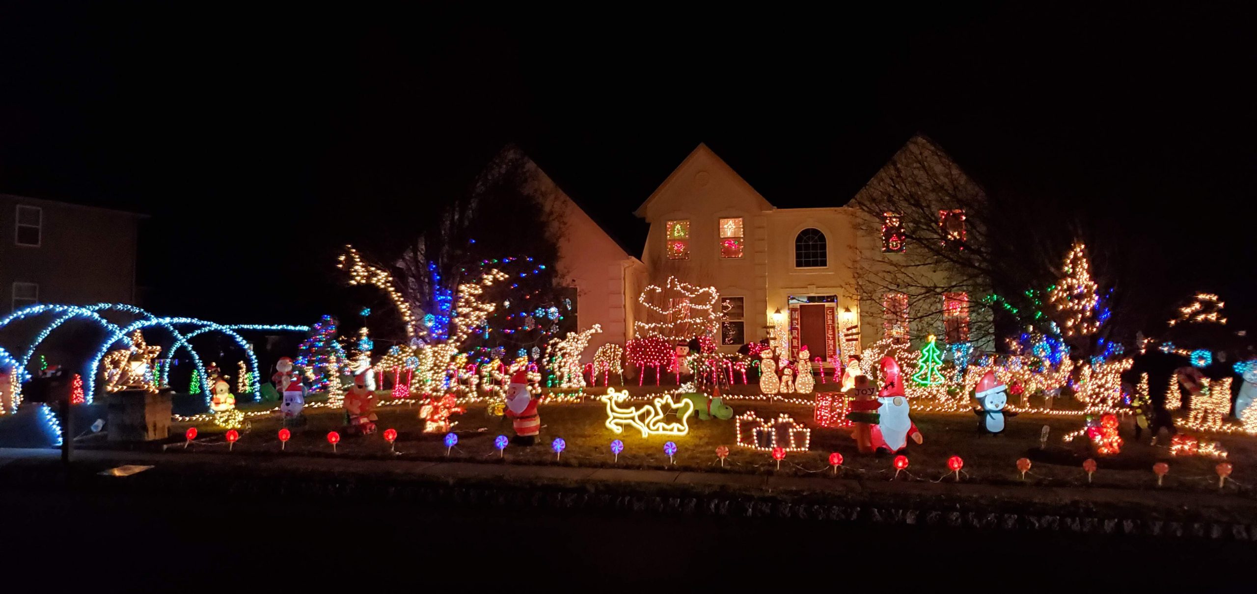 5th Annual Holiday Light Tour Winners Zuber Realty